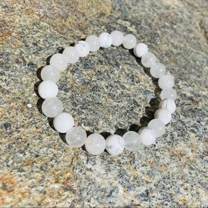 White Howlite & Jade Bracelet